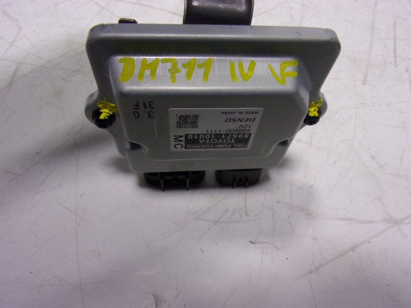 Recambio de modulo electronico para toyota yaris 1.5 vvti hev referencia OEM IAM  8957110010 