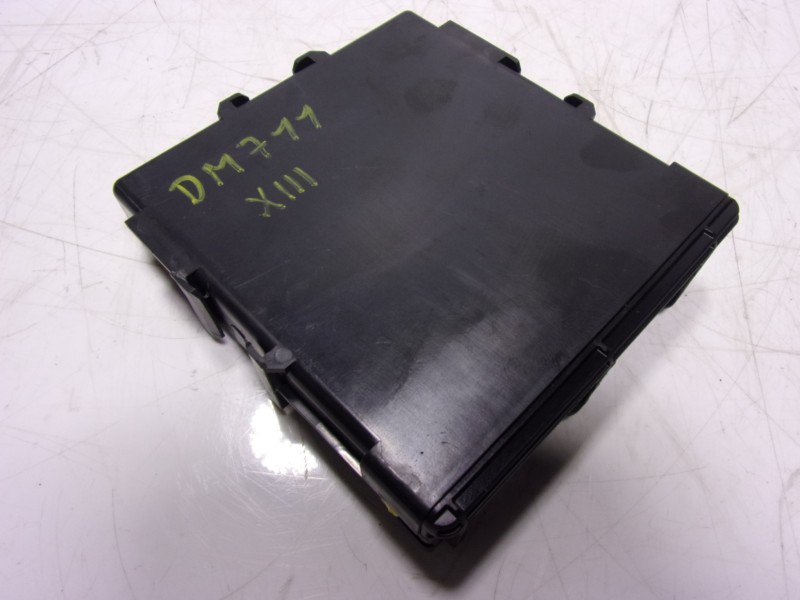 Recambio de modulo electronico para toyota yaris 1.5 vvti hev referencia OEM IAM  89981K0012 