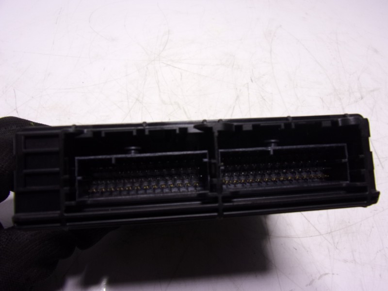 Recambio de modulo electronico para toyota yaris 1.5 vvti hev referencia OEM IAM  89981K0012 