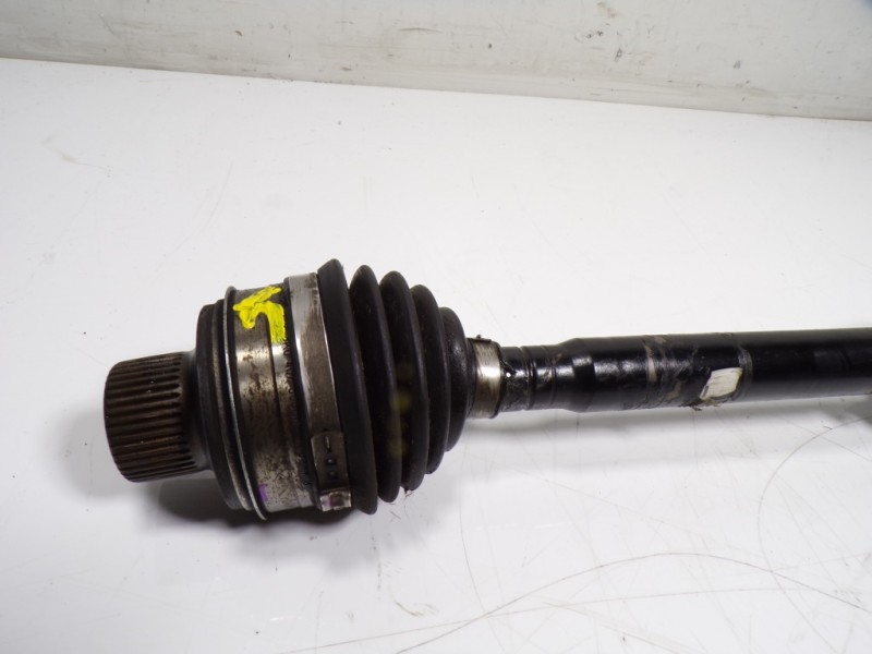 Recambio de transmision izquierda para porsche macan (typ ) base referencia OEM IAM 95B407271D  