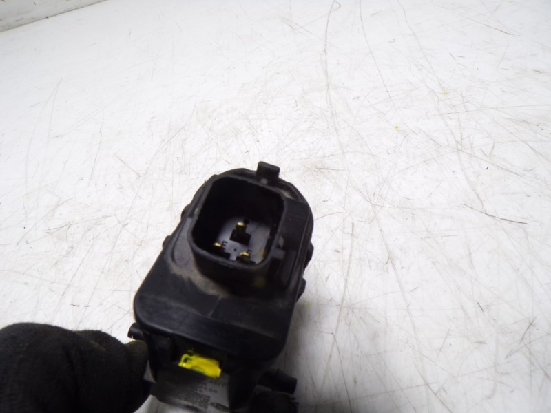 Recambio de bomba limpia para kia rio (yb) 1.2 cat referencia OEM IAM 985102J500 985102J500 