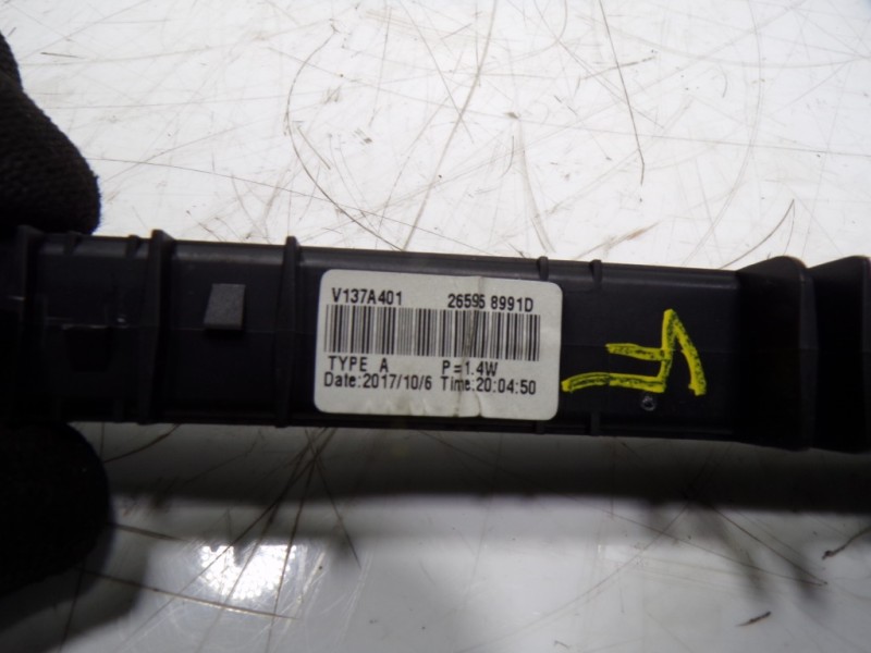 Recambio de piloto trasero central para dacia duster ii comfort referencia OEM IAM 265958991D 265958991D 