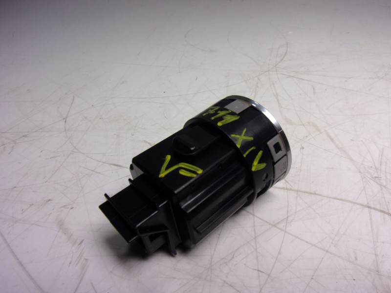 Recambio de modulo electronico para toyota yaris 1.5 vvti hev referencia OEM IAM  4522136 