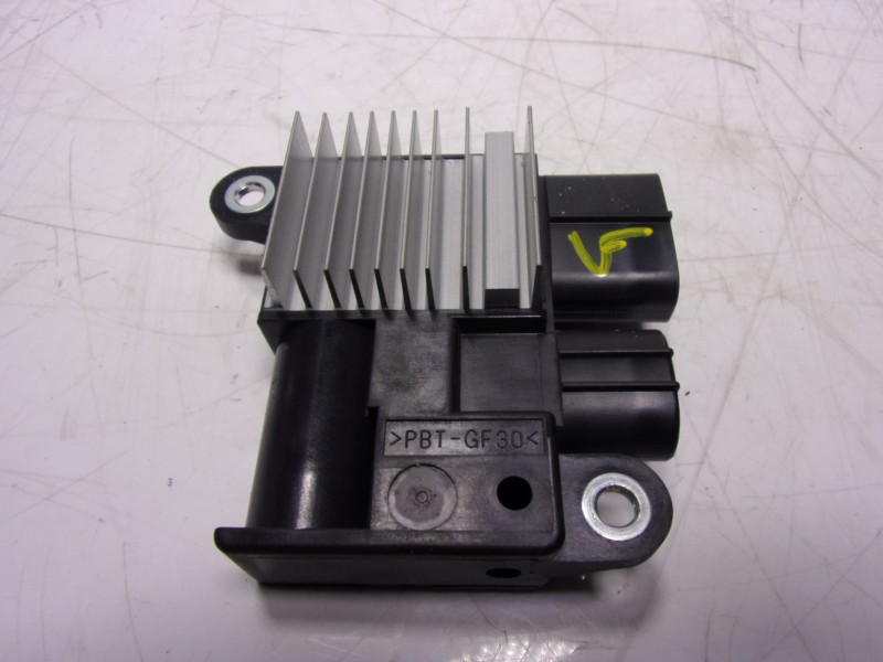 Recambio de resistencia calefaccion para toyota yaris 1.5 vvti hev referencia OEM IAM  89257K0020 