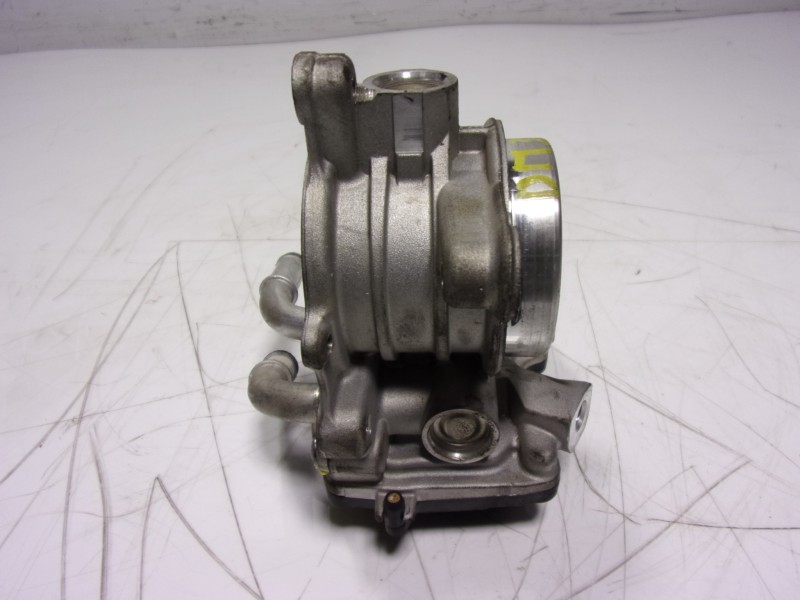 Recambio de caja mariposa para volkswagen caddy furgón/kombi 2.0 tdi referencia OEM IAM 04L128063AA 04L128069 