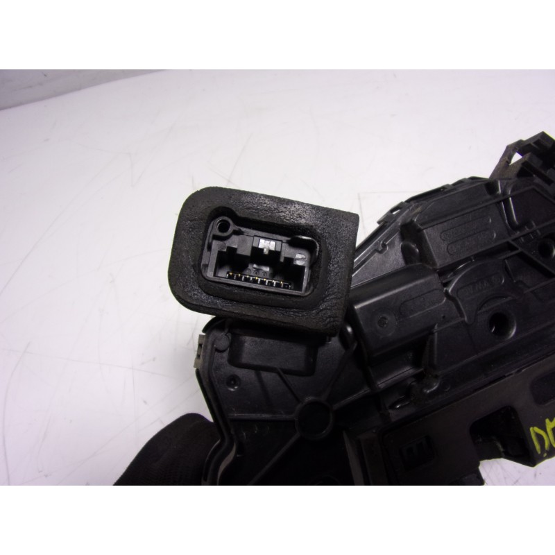 Recambio de cerradura puerta delantera izquierda para volkswagen caddy furgón/kombi 2.0 tdi referencia OEM IAM 5TB837015A 5TB837