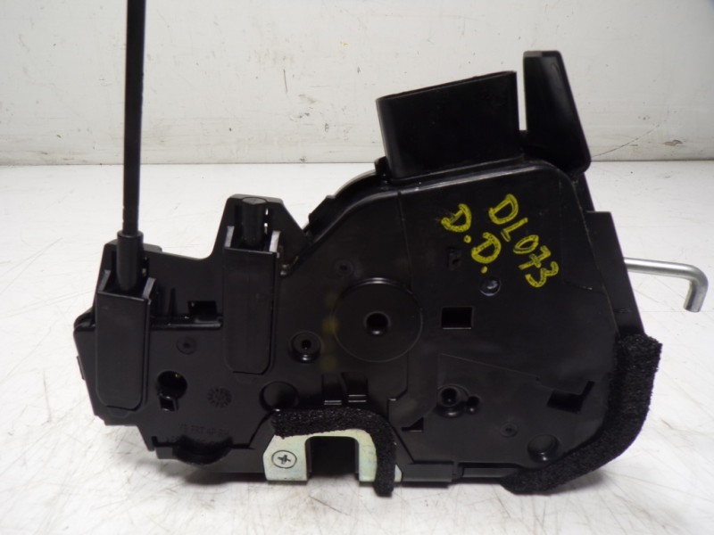 Recambio de cerradura puerta delantera derecha para kia rio (yb) 1.2 cat referencia OEM IAM 81320H8050 81320H8050LC4 