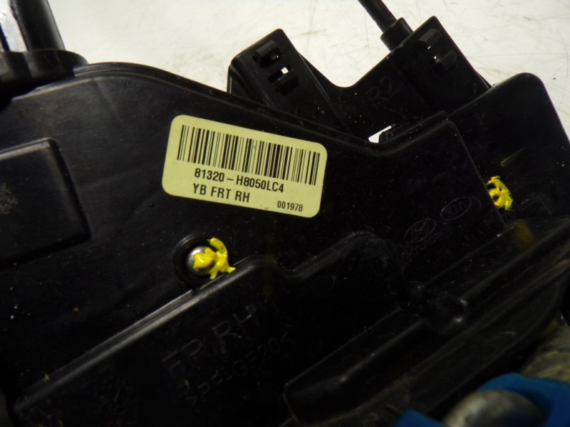 Recambio de cerradura puerta delantera derecha para kia rio (yb) 1.2 cat referencia OEM IAM 81320H8050 81320H8050LC4 