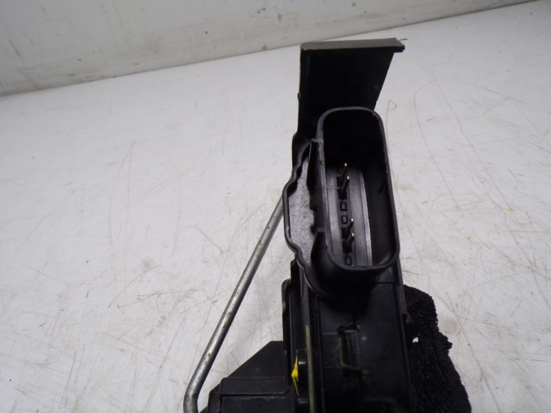 Recambio de cerradura puerta trasera derecha para kia rio (yb) 1.2 cat referencia OEM IAM 81420H8010 81420H8010LDA 