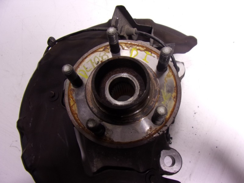 Recambio de mangueta delantera izquierda para ford mondeo turn. 2.0 tdci cat referencia OEM IAM 5352025  2236123