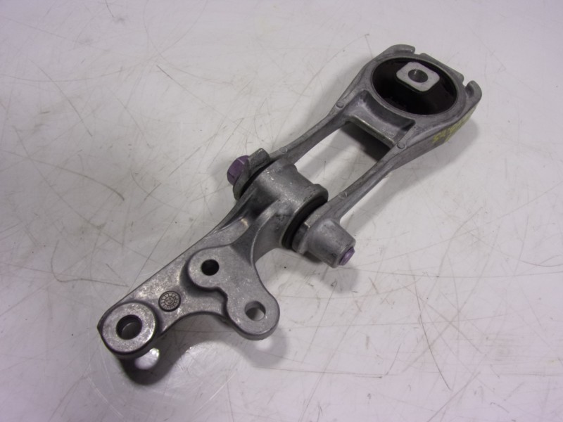 Recambio de soporte cambio para toyota yaris 1.5 vvti hev referencia OEM IAM   