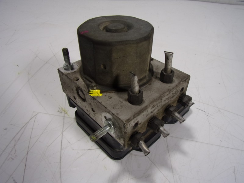 Recambio de abs para renault twingo iii 1.0 sce referencia OEM IAM   