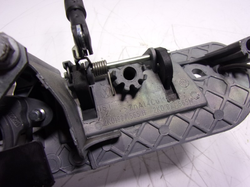 Recambio de maneta porton para volkswagen caddy furgón/kombi 2.0 tdi referencia OEM IAM 2K0827565M9B9 2K0827565H 