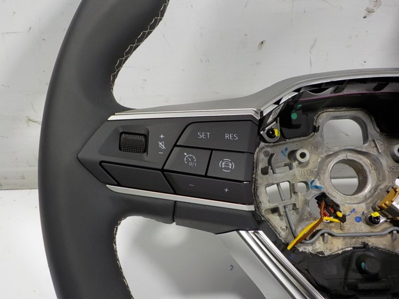 Recambio de volante para seat leon sportstourer (kl8) style referencia OEM IAM 5FA419091FFWVV 5FA419091FF 