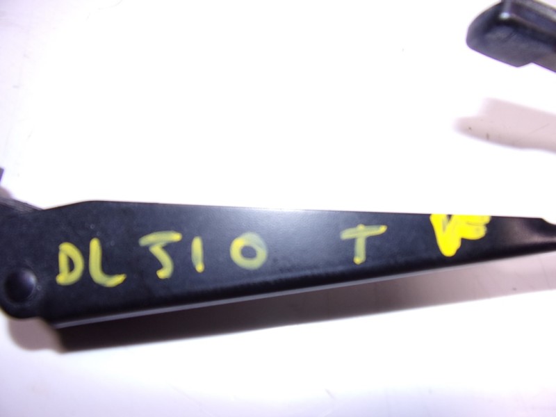 Recambio de brazo limpia trasero para land rover new discovery l462 3.0 d referencia OEM IAM LR083129  