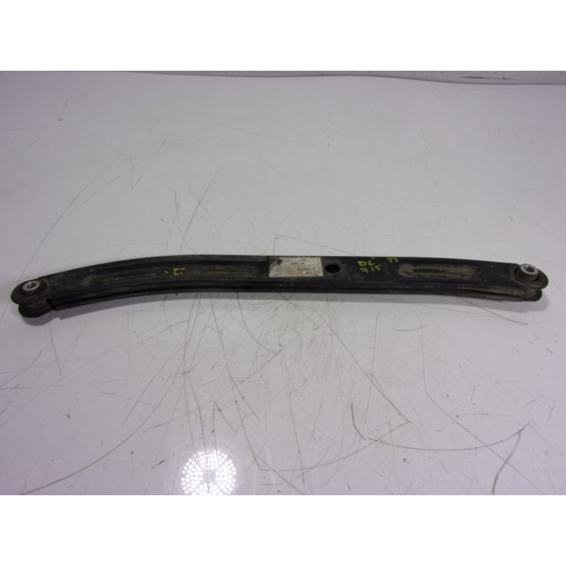 Recambio de brazo suspension superior trasero izquierdo para renault twingo iii 1.0 sce referencia OEM IAM   