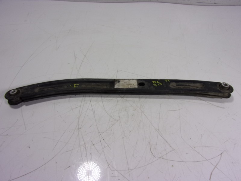 Recambio de brazo suspension superior trasero izquierdo para renault twingo iii 1.0 sce referencia OEM IAM   