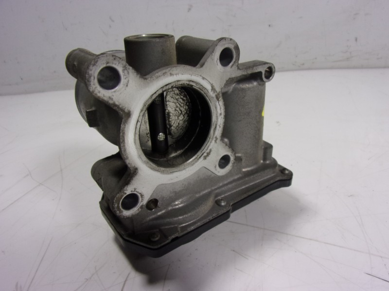 Recambio de caja mariposa para renault twingo iii 1.0 sce referencia OEM IAM  4K2801906 