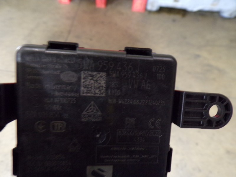Recambio de modulo electronico para cupra leon sportstourer (kl8) vz 2.0 tsi 4drive referencia OEM IAM 5WA959436J 5WA959436J 