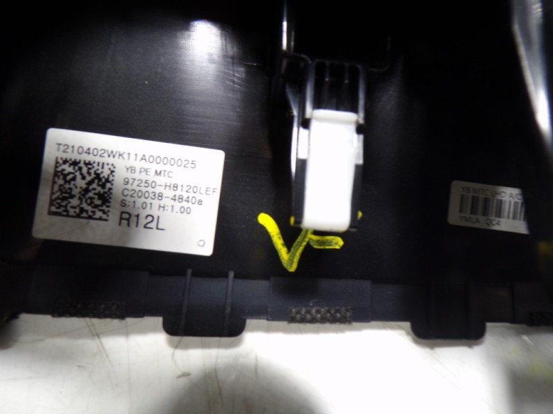 Recambio de mando calefaccion / aire acondicionado para kia rio (yb) 1.2 cat referencia OEM IAM 97250H8120LEF 97250H8120LEF 