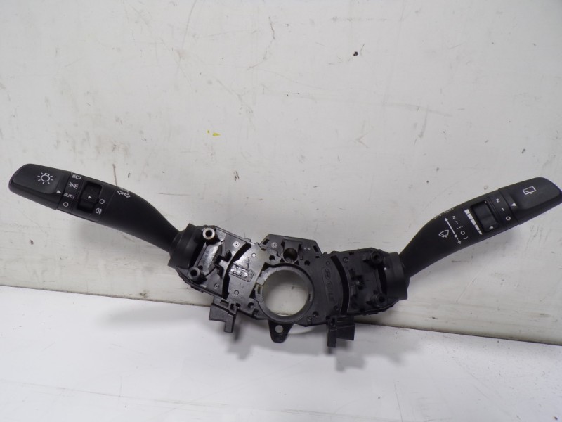 Recambio de mando luces para kia rio (yb) 1.2 cat referencia OEM IAM 93403D4852 93403D4852 