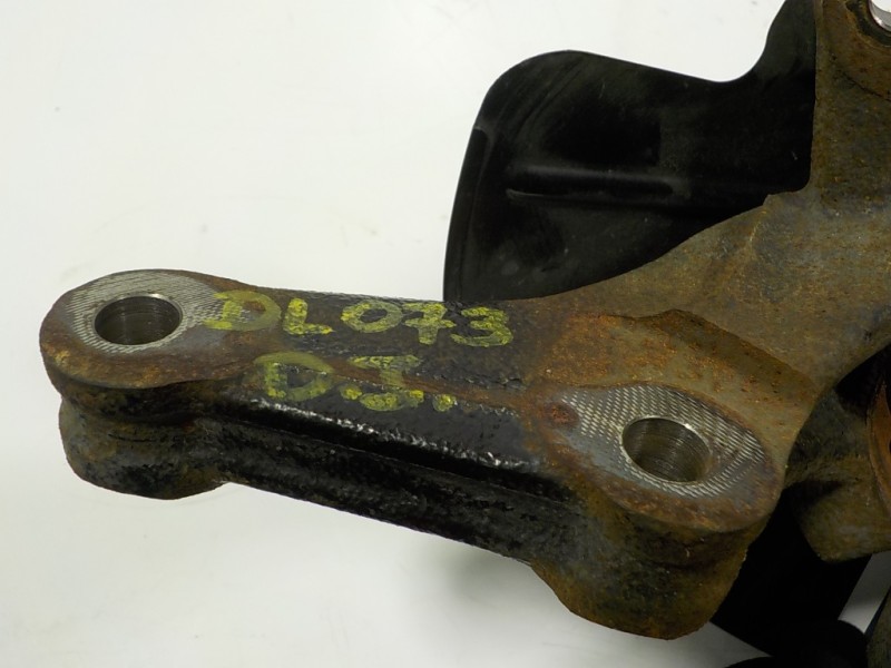 Recambio de mangueta delantera izquierda para kia rio (yb) 1.2 cat referencia OEM IAM 51715H8000  51750H8000