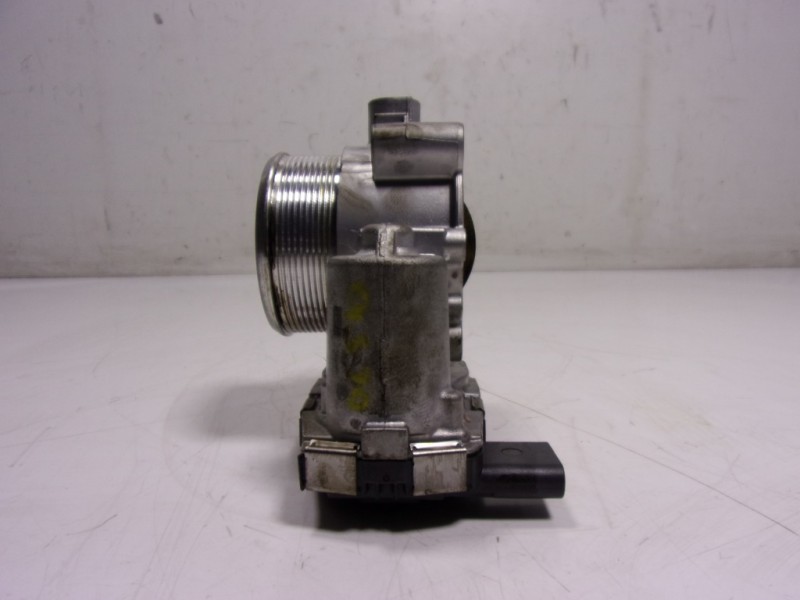 Recambio de caja mariposa para land rover new discovery l462 3.0 d referencia OEM IAM LR125519 K6D39F991AA 