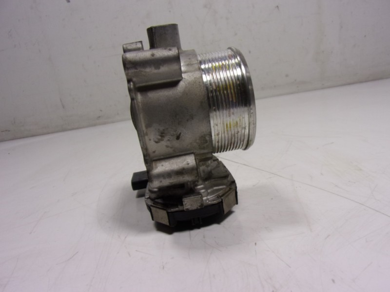 Recambio de caja mariposa para land rover new discovery l462 3.0 d referencia OEM IAM LR125519 K6D39F991AA 