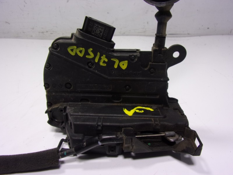 Recambio de cerradura puerta delantera derecha para renault twingo iii 1.0 sce referencia OEM IAM  805020355R 