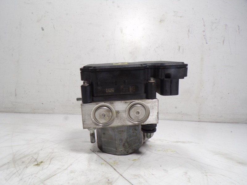 Recambio de abs para dacia duster 1.5 dci diesel fap cat referencia OEM IAM 476608197R 476608845R 