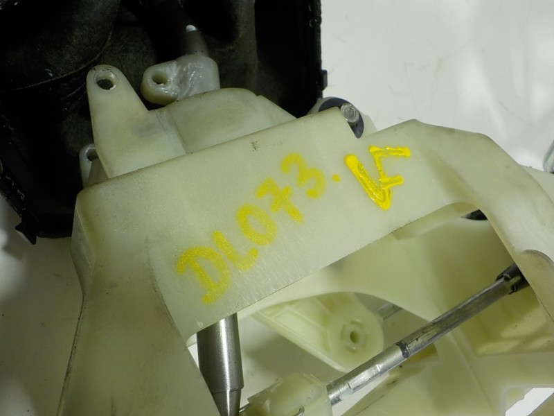 Recambio de palanca cambio para kia rio (yb) 1.2 cat referencia OEM IAM 43700H8150WK  43790H8850