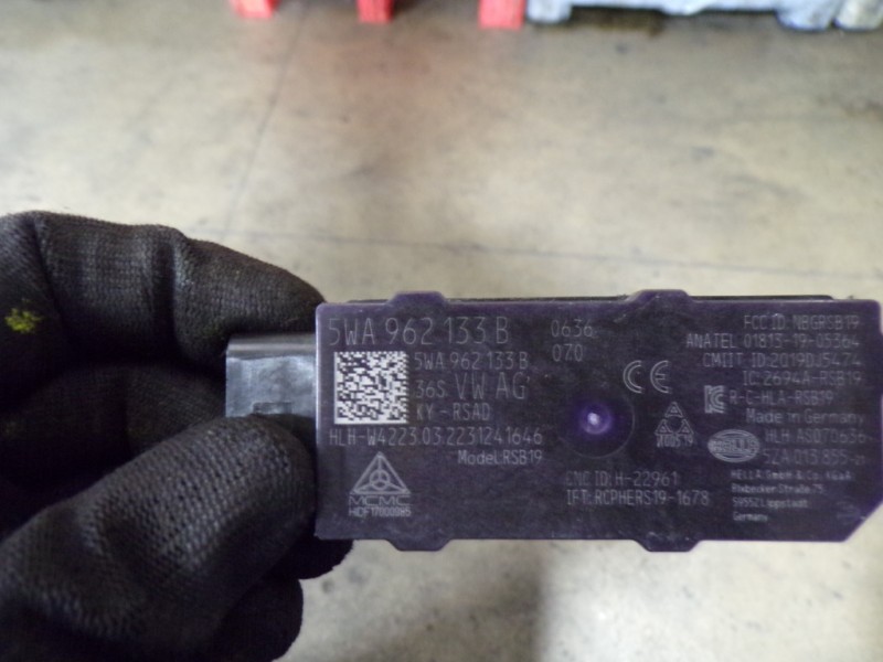 Recambio de modulo electronico para cupra leon sportstourer (kl8) vz 2.0 tsi 4drive referencia OEM IAM 5WA962133B 5WA962133B 