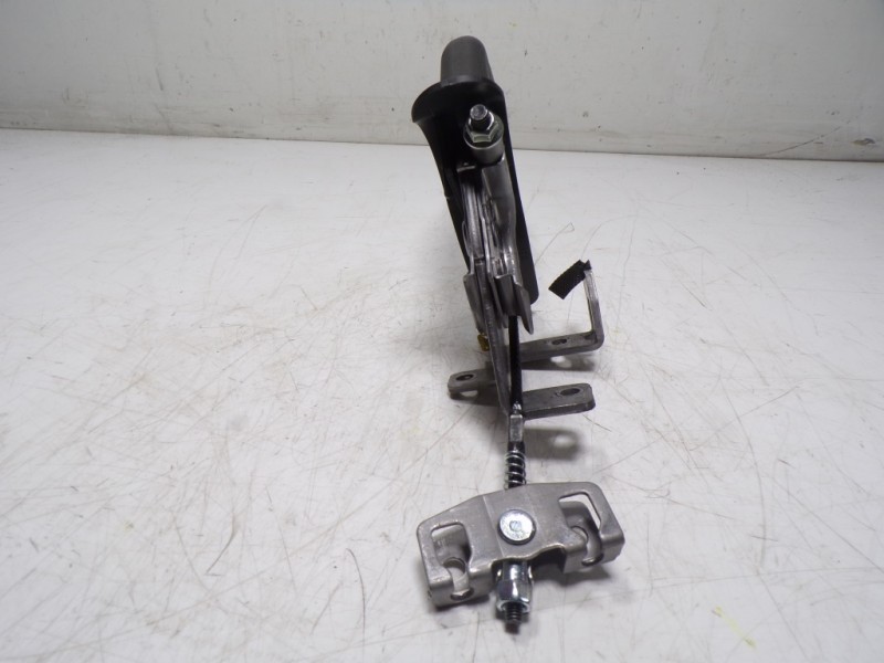 Recambio de palanca freno de mano para kia rio (yb) 1.2 cat referencia OEM IAM 59710H8000WK  