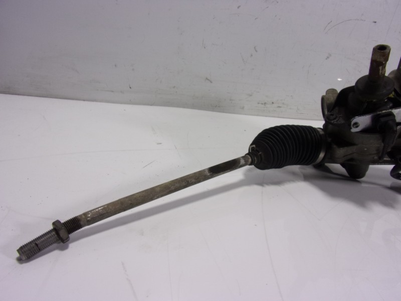 Recambio de cremallera direccion para renault twingo iii 1.0 sce referencia OEM IAM  6700003206 