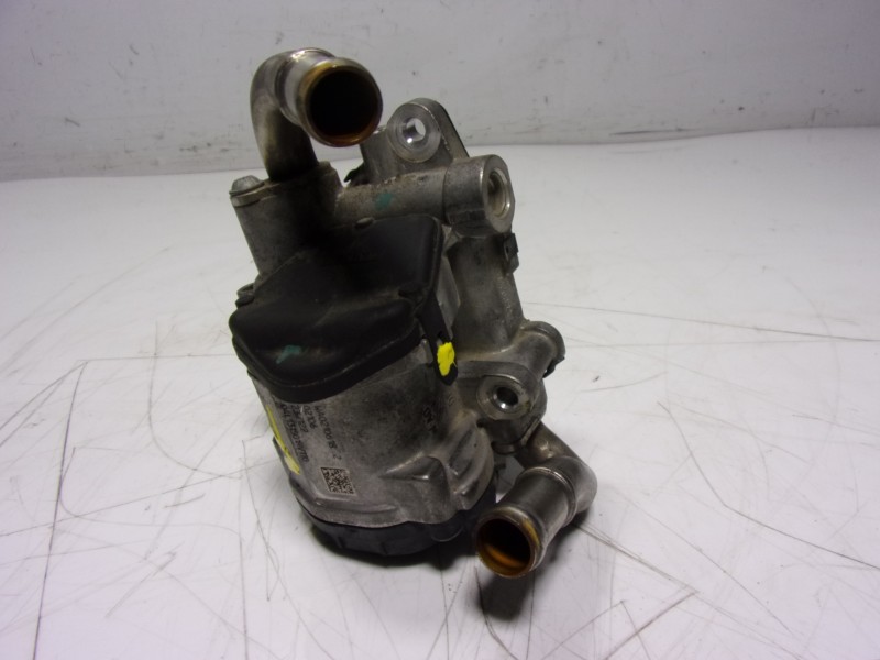 Recambio de valvula egr para volkswagen caddy furgón/kombi 2.0 tdi referencia OEM IAM 04L131501R 04L131501RV 