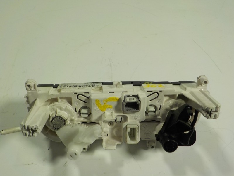 Recambio de mando calefaccion / aire acondicionado para renault clio iv 0.9 tce referencia OEM IAM 275705925R 272704701R 