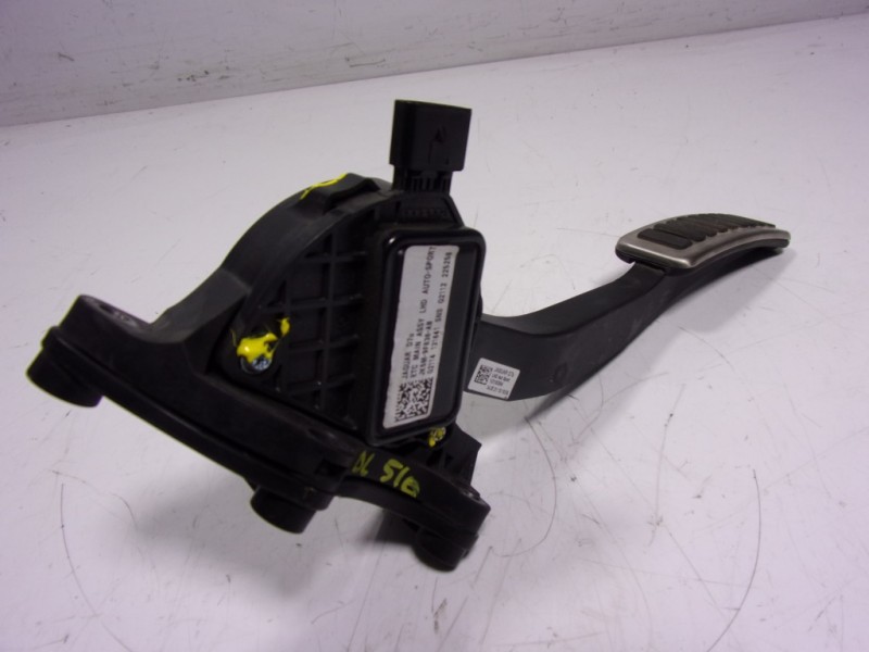 Recambio de potenciometro pedal para land rover new discovery l462 3.0 d referencia OEM IAM LR115124 JK5M9F836AB 