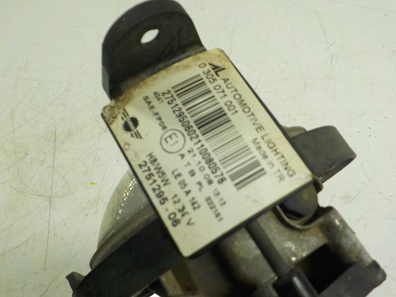 Recambio de faro antiniebla derecho para mini mini (r56) 1.4 16v cat referencia OEM IAM  2751295 