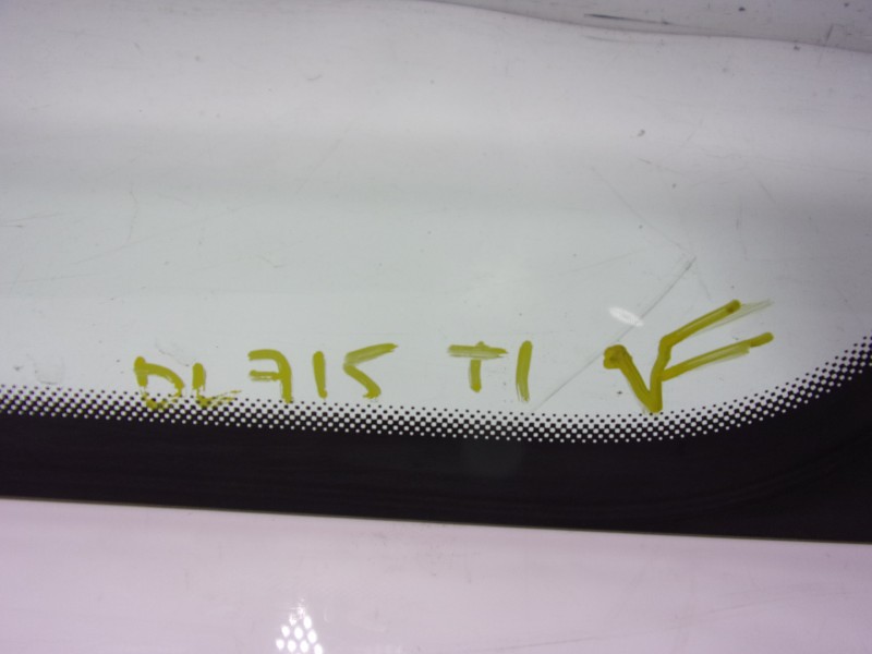 Recambio de cristal puerta trasero izquierdo para renault twingo iii 1.0 sce referencia OEM IAM   