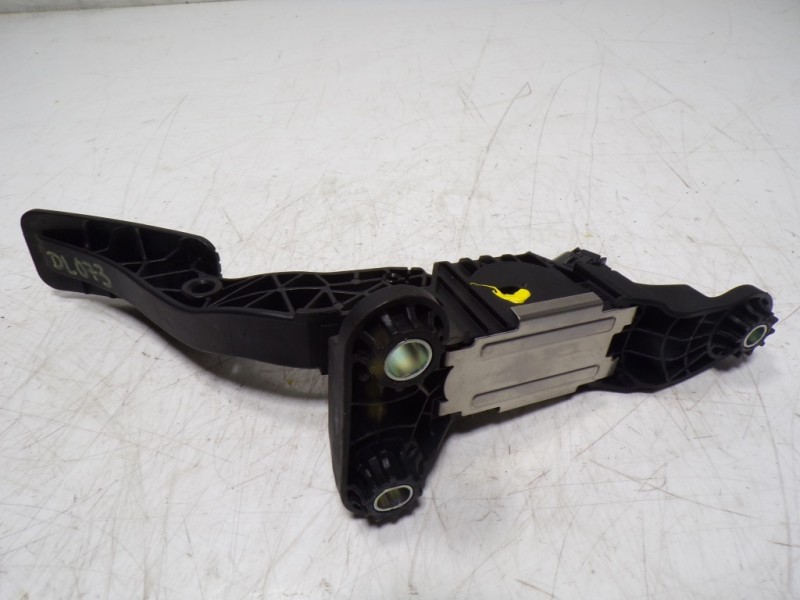 Recambio de potenciometro pedal para kia rio (yb) 1.2 cat referencia OEM IAM 32700F2100 32700XXXXX 