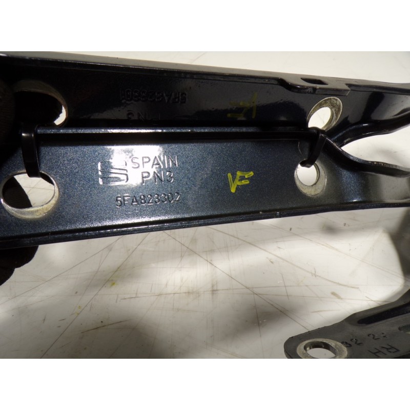 Recambio de moldura para cupra leon sportstourer (kl8) vz 2.0 tsi 4drive referencia OEM IAM 5FA823302 5FA823302 5FA823301