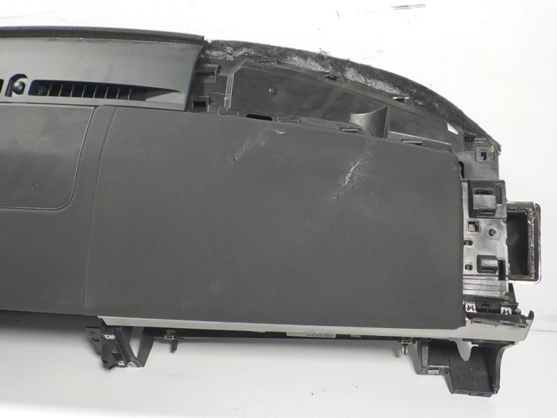 Recambio de salpicadero para land rover new discovery l462 3.0 d referencia OEM IAM LR131137  LR118105