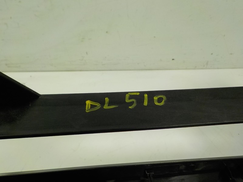 Recambio de salpicadero para land rover new discovery l462 3.0 d referencia OEM IAM LR131137  LR118105