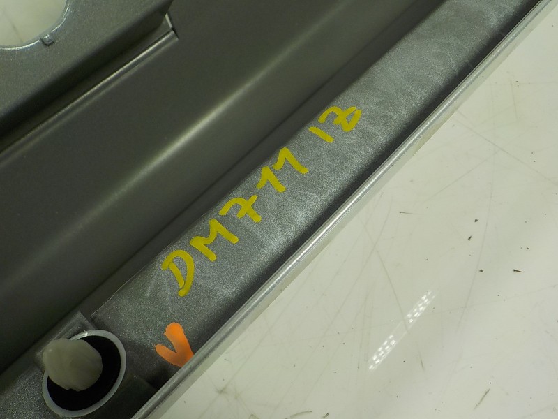 Recambio de faldon lateral para toyota yaris 1.5 vvti hev referencia OEM IAM   