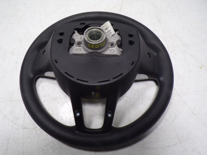 Recambio de volante para kia rio (yb) 1.2 cat referencia OEM IAM 56111H8000WK 56180H8000 