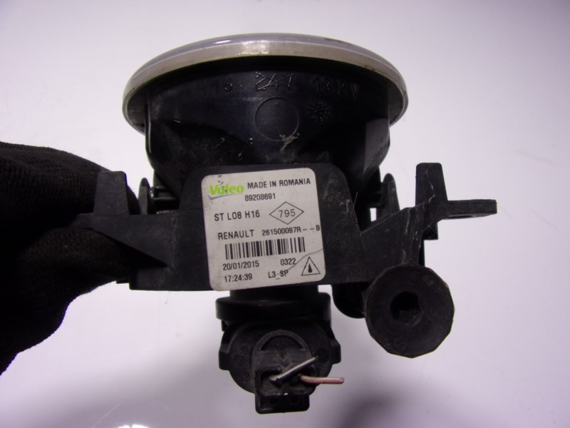 Recambio de faro antiniebla derecho para renault twingo iii 1.0 sce referencia OEM IAM  261500097R 