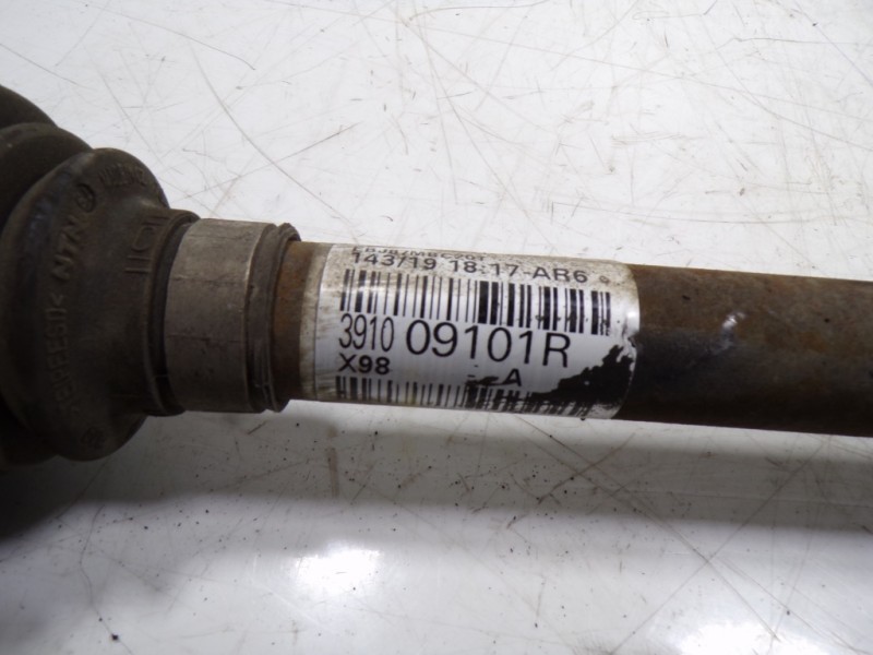 Recambio de transmision derecha para renault clio iv 0.9 tce referencia OEM IAM 391009101R 391009101R 