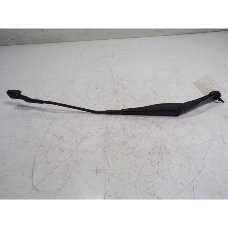 Recambio de brazo limpia delantero izquierdo para fiat 500 l (330) pop star referencia OEM IAM 51883629  