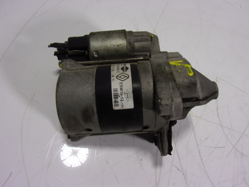 Recambio de motor arranque para renault twingo iii 1.0 sce referencia OEM IAM  233007970R 