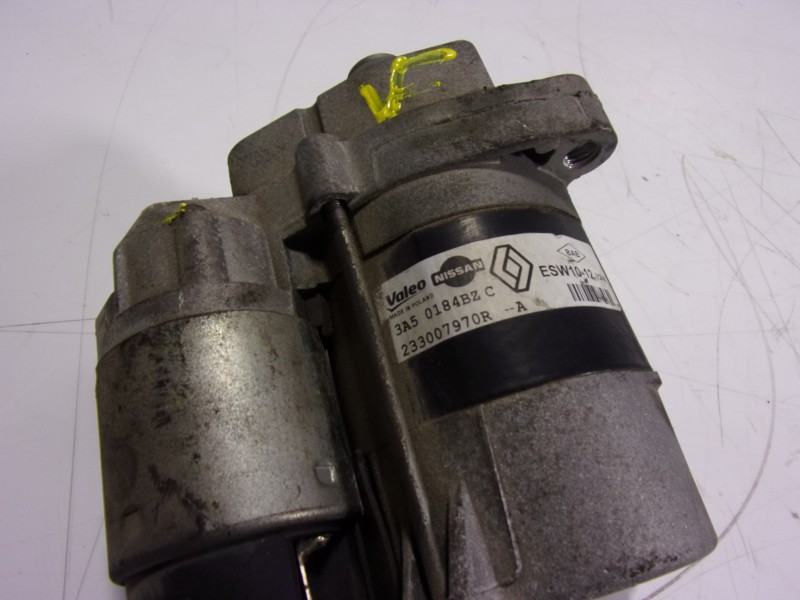 Recambio de motor arranque para renault twingo iii 1.0 sce referencia OEM IAM  233007970R 